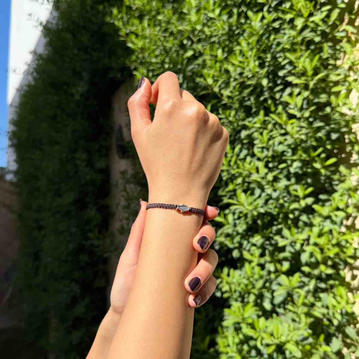 Bracelet macramé marron fait main pour un style unique