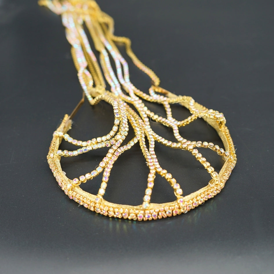 Accessoire Festif en Cristaux Dorés - Idéal pour Tenues de Soirée