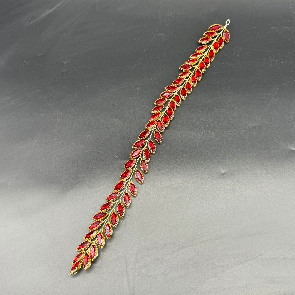 Accessoire cheveux rouge fleurs et strass – Élégance bohème