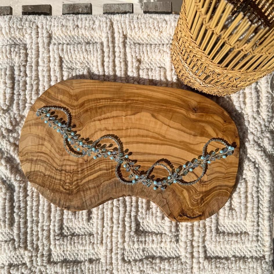 Broche de Mariage Turquoise Ondulée en Cristaux Artisanale