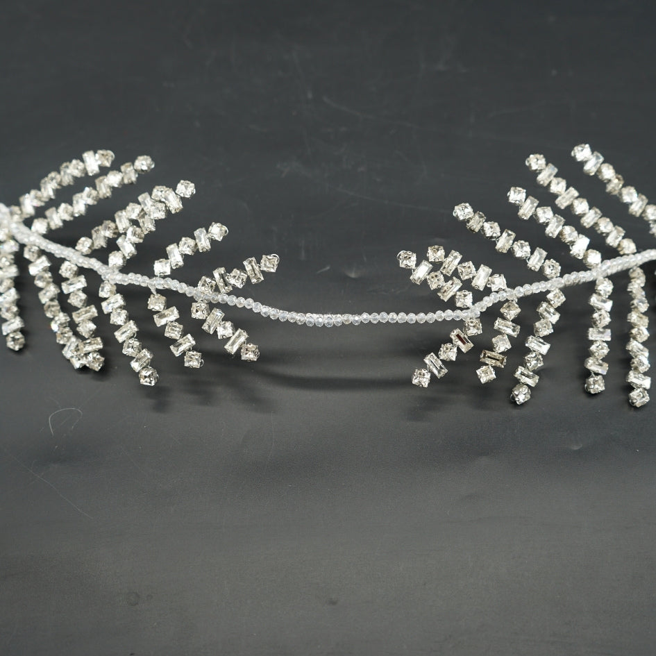 Broche de Mariage Blanche Feuillage en Cristaux Artisanale