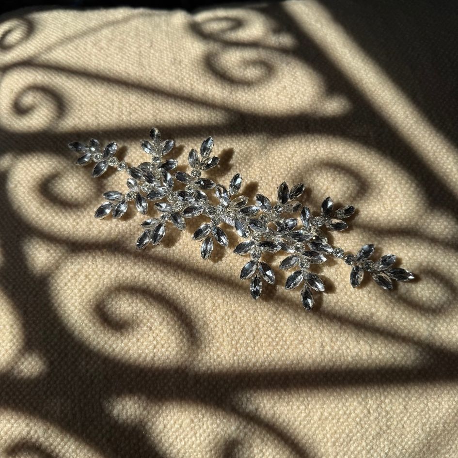 Barrette cheveux strass argentée florale