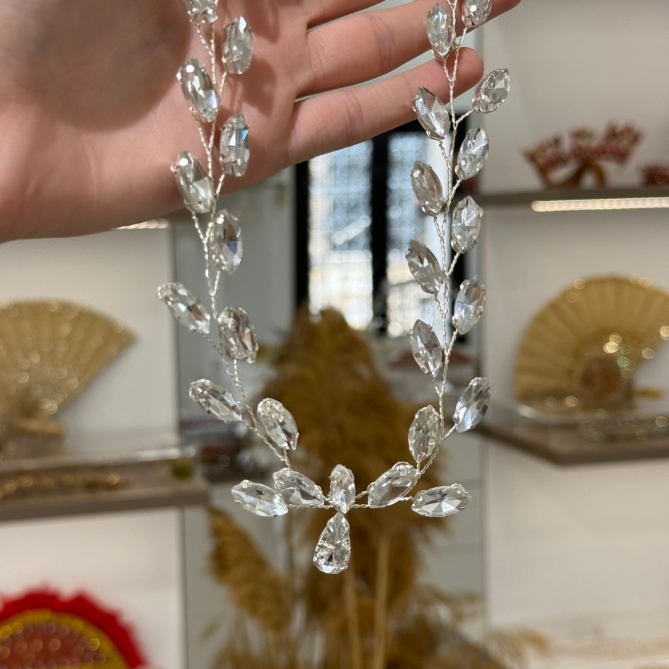 Bijou de cheveux mariage argenté avec cristaux – Branche de cheveux élégante
