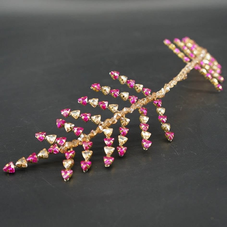 Broche de Mariage Rose Vif et Dorée Feuillage en Cristaux Artisanale