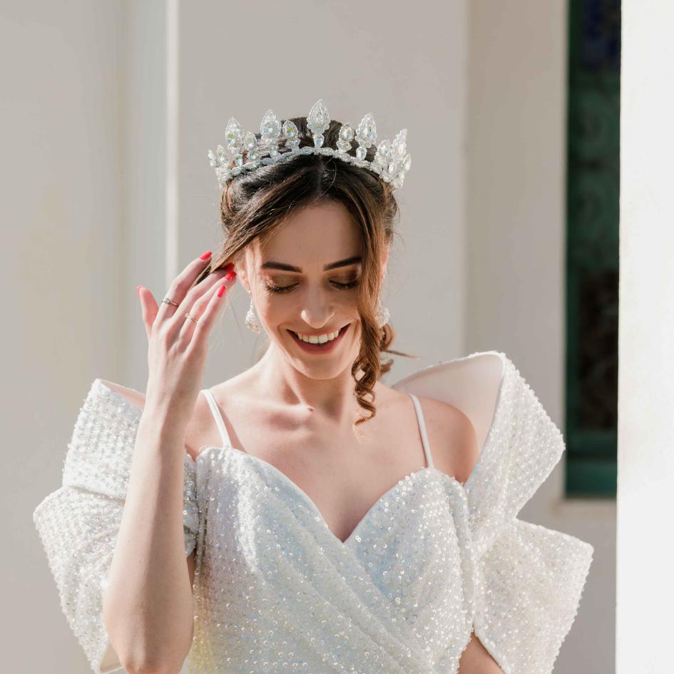 Couronne de mariage modelé royale couleur blanc