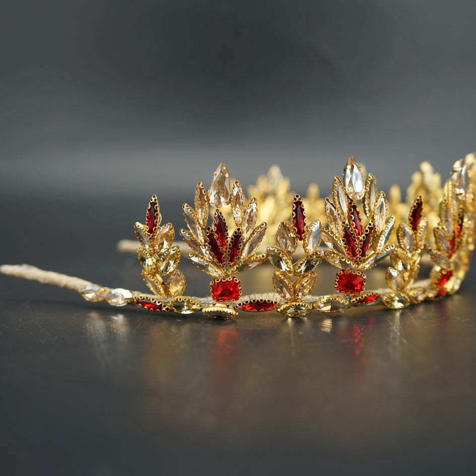 Bijou de tête fait main – Couronne éclatante Rouge et dorée