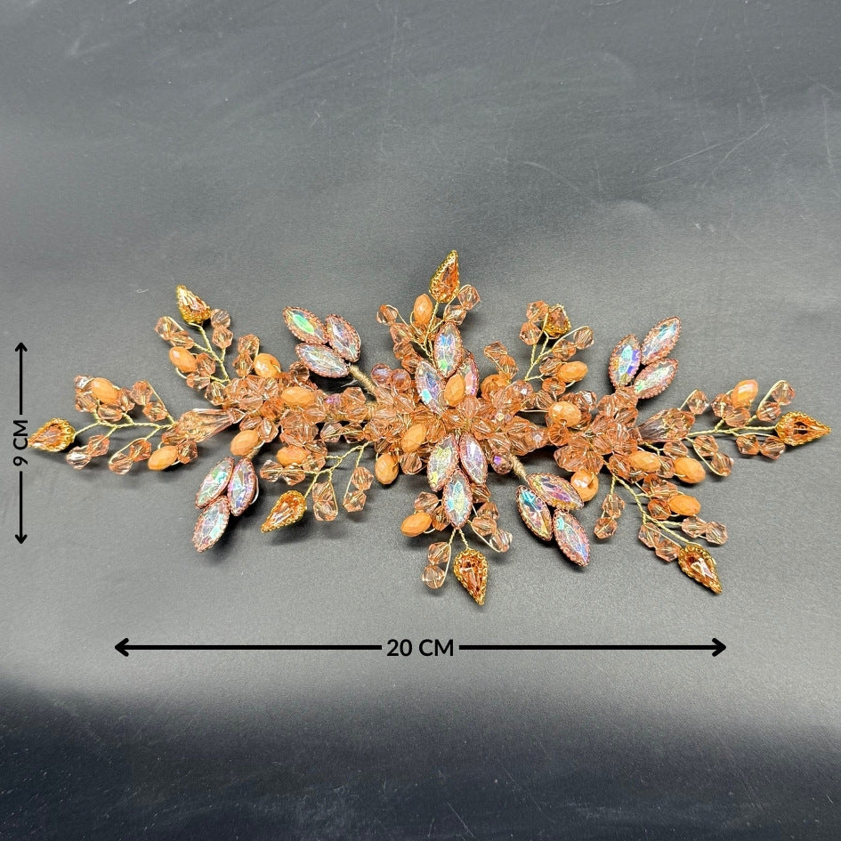 Bijou de tête floral perlé avec cristaux et perles pour cérémonie
