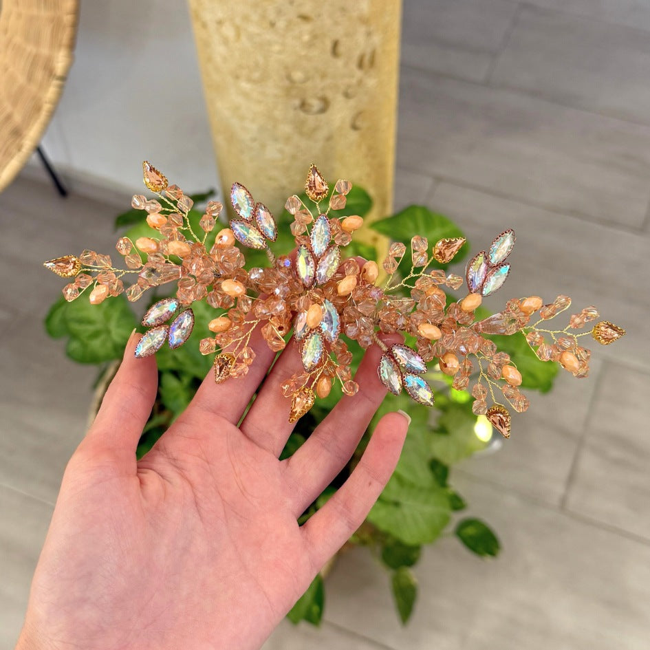 Bijou de tête floral perlé avec cristaux et perles pour cérémonie