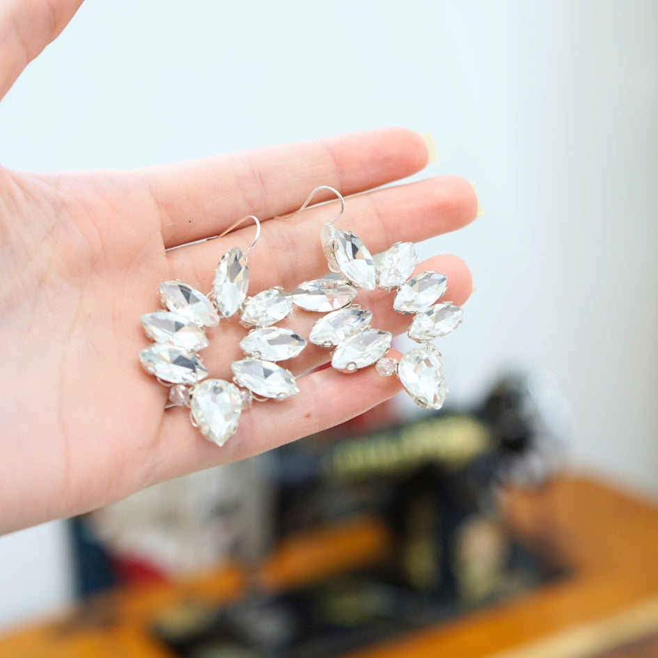 Boucle d'oreille couleur blanche pour mariage