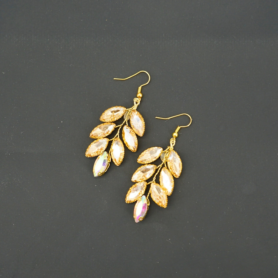 Boucle d'oreille d'orée de mariage modelé feuille