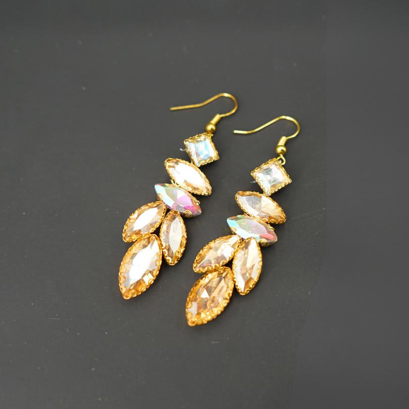 Boucles d'oreilles Dorée, mariage, cristal, boucles d' oreilles mariée, réception, jour spécial, demoiselle d'honneur