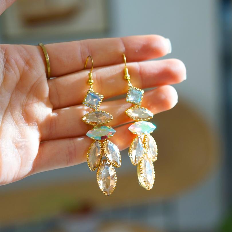 Boucles d'oreilles Dorée, mariage, cristal, boucles d' oreilles mariée, réception, jour spécial, demoiselle d'honneur