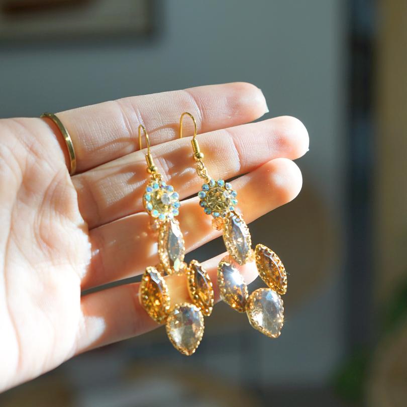Boucles d'oreilles mariée dorée, boucles d'oreilles Noël, bijoux d'oreilles cristal, boucles d'oreilles de mariée, boucles d'oreilles de mariage