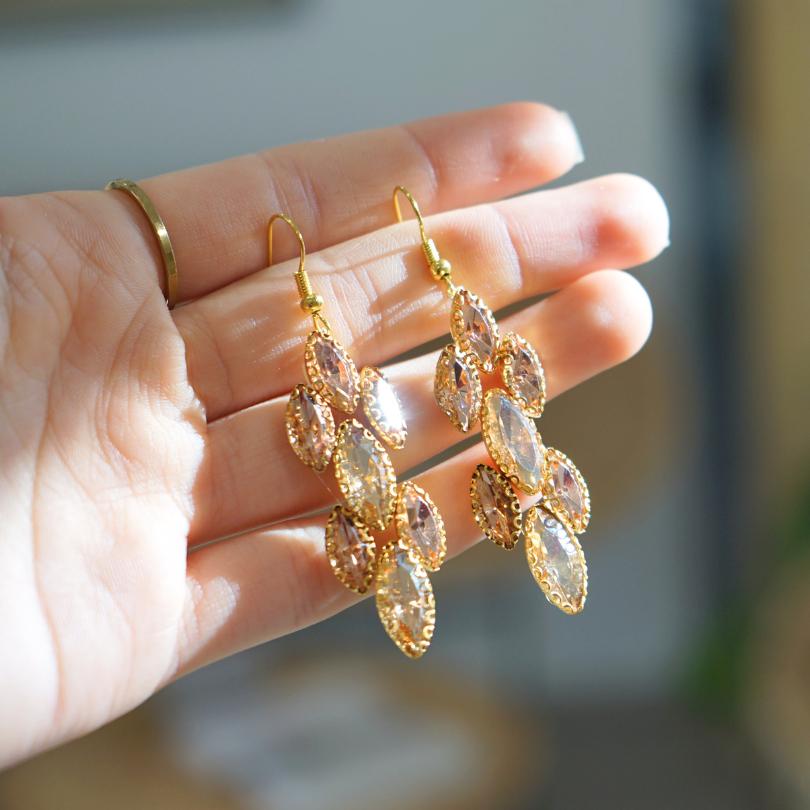 Boucles d'oreilles de mariée, accessoires mariée, boucles d'oreilles de mariée, boucles d'oreilles de mariage, boucles d'oreilles en cristal, boucles d'oreilles délicates
