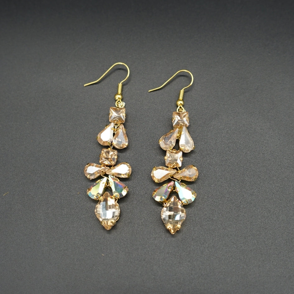 Boucles d'oreilles longues en cristal brillant – Accessoire chic et glamour