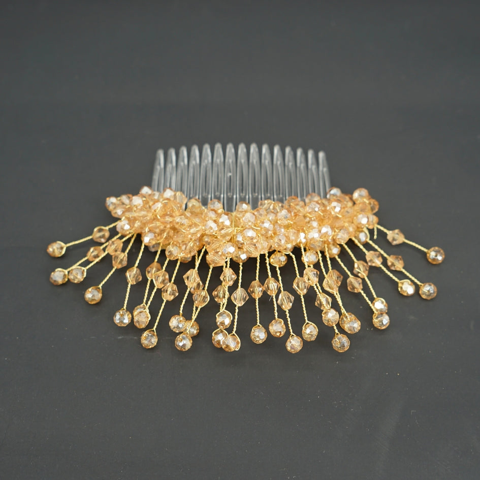 Broche dorée et beige modèle Peigne en cristal