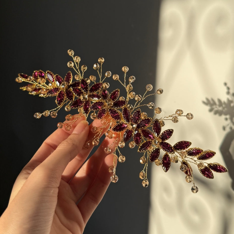 Broche à cheveux fleurs mauve en cristaux