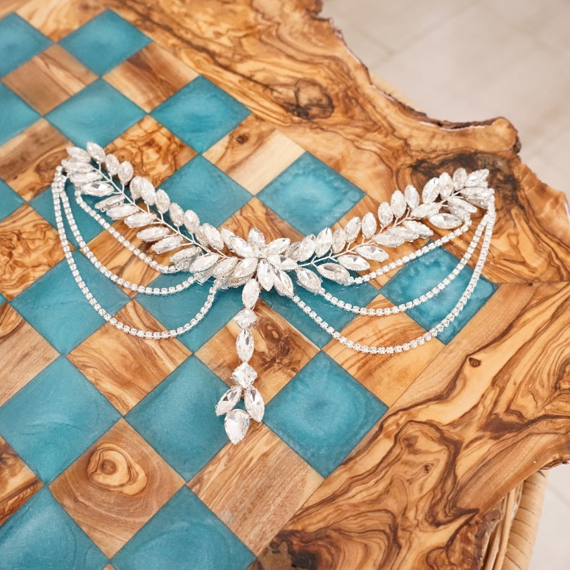 Broche blanc modèle Swarowski