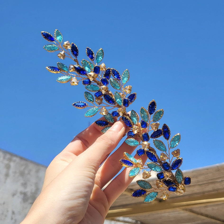 Broche florale bleue dorée élégante
