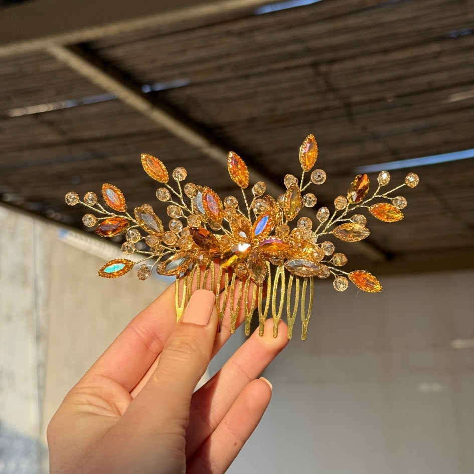 Broche cheveux dorée fleur , modelé Peigne en cristal