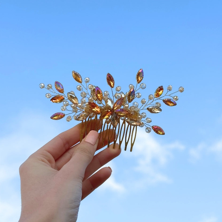 Broche cheveux dorée fleur , modelé Peigne en cristal