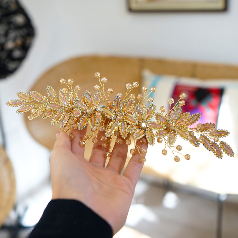 Broche de cheveux mariage couleur saumon et doré