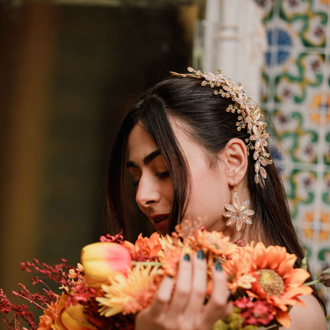 Broche de cheveux mariage couleur saumon et doré