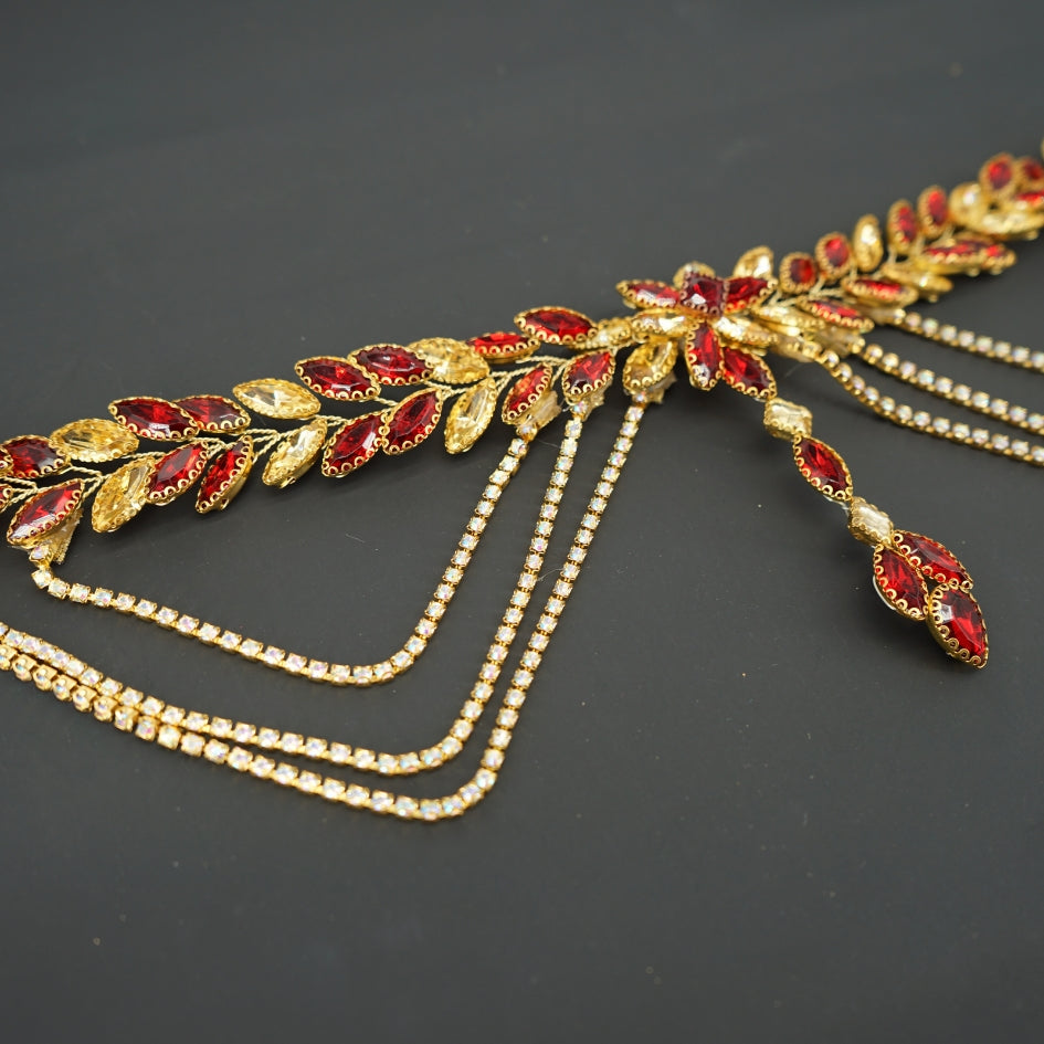 Broche de cheveux pour mariage couleur rouge et dorée