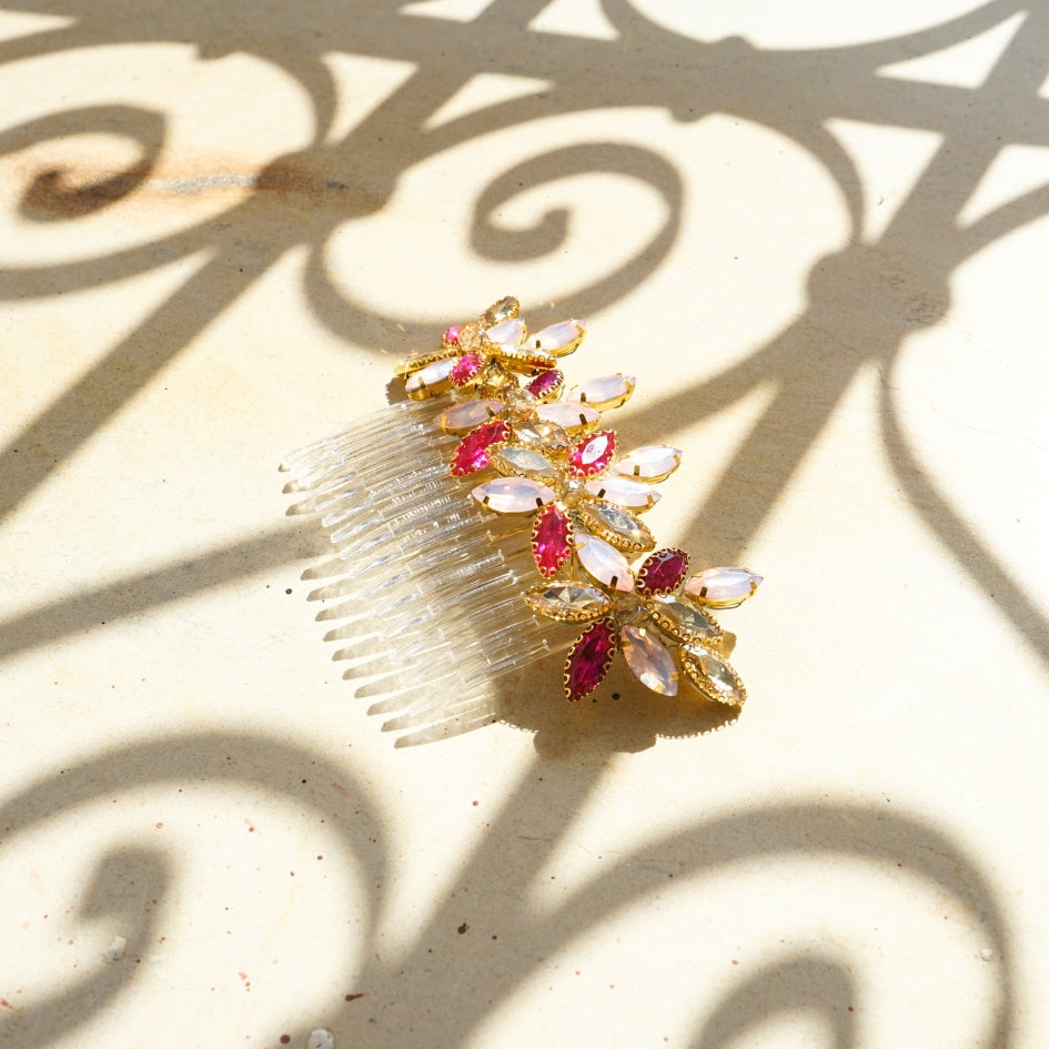 Broche de cheveux rose , modèle Peigne en cristal