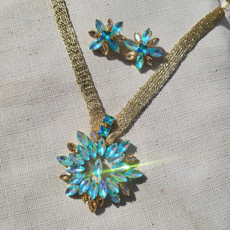 Parure collier bleu floral doré
