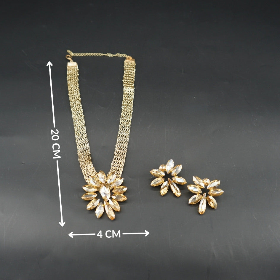 Parure collier doré fleurs cristaux