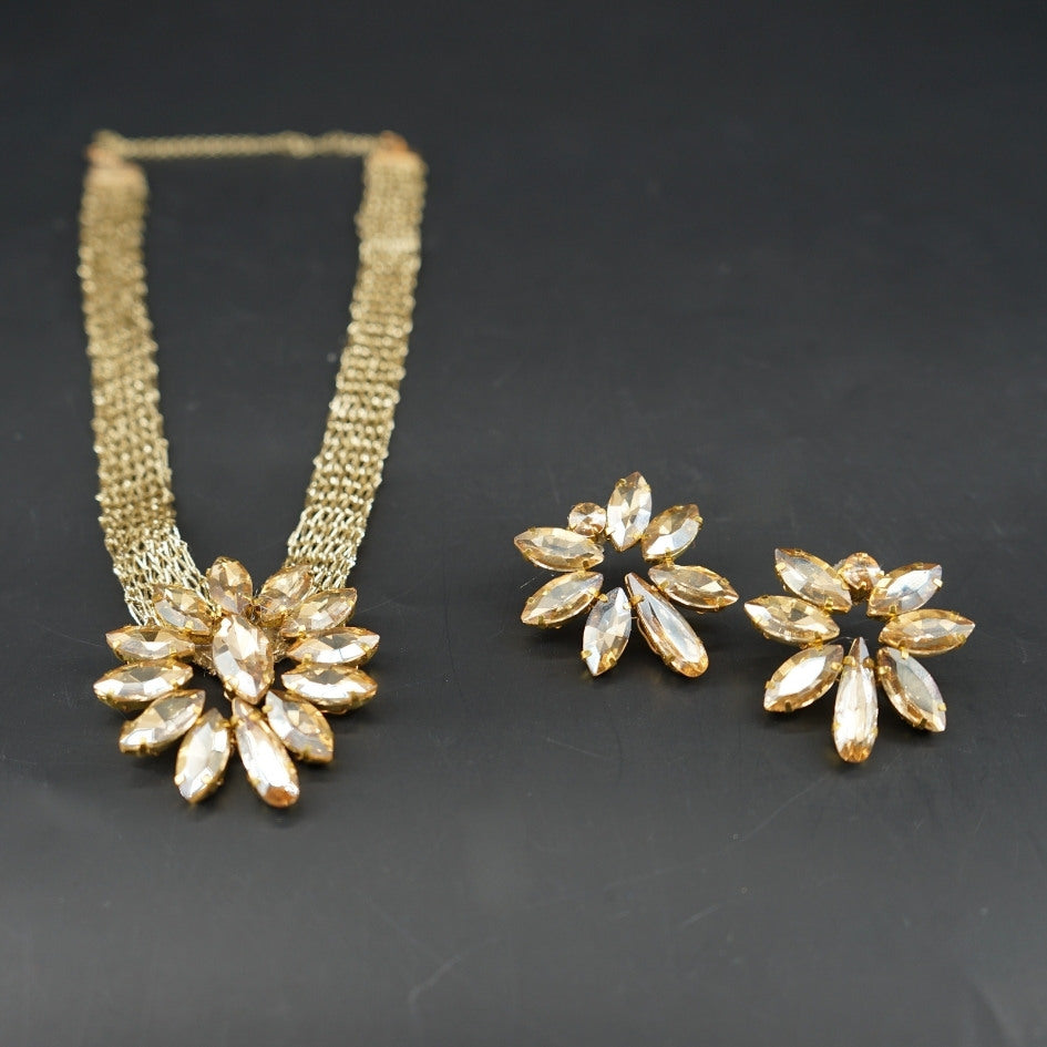 Parure collier doré fleurs cristaux