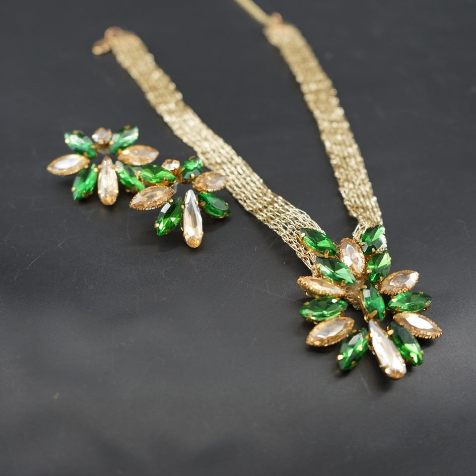 Collier vert doré cristaux ensemble luxe