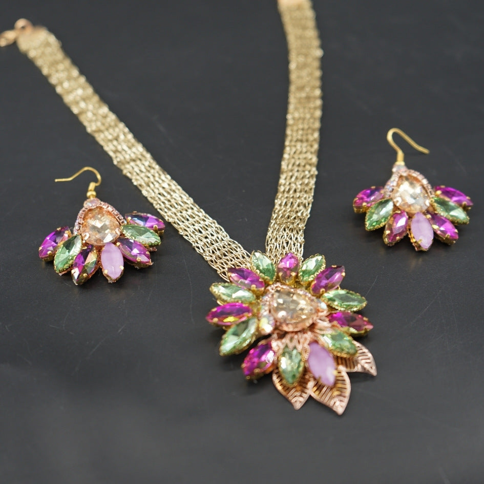 Collier multicolore floral cristaux luxe