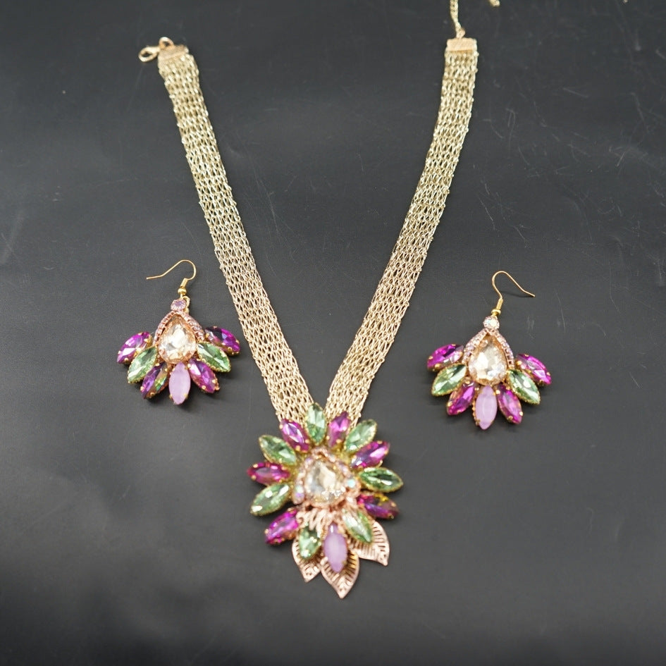 Collier multicolore floral cristaux luxe