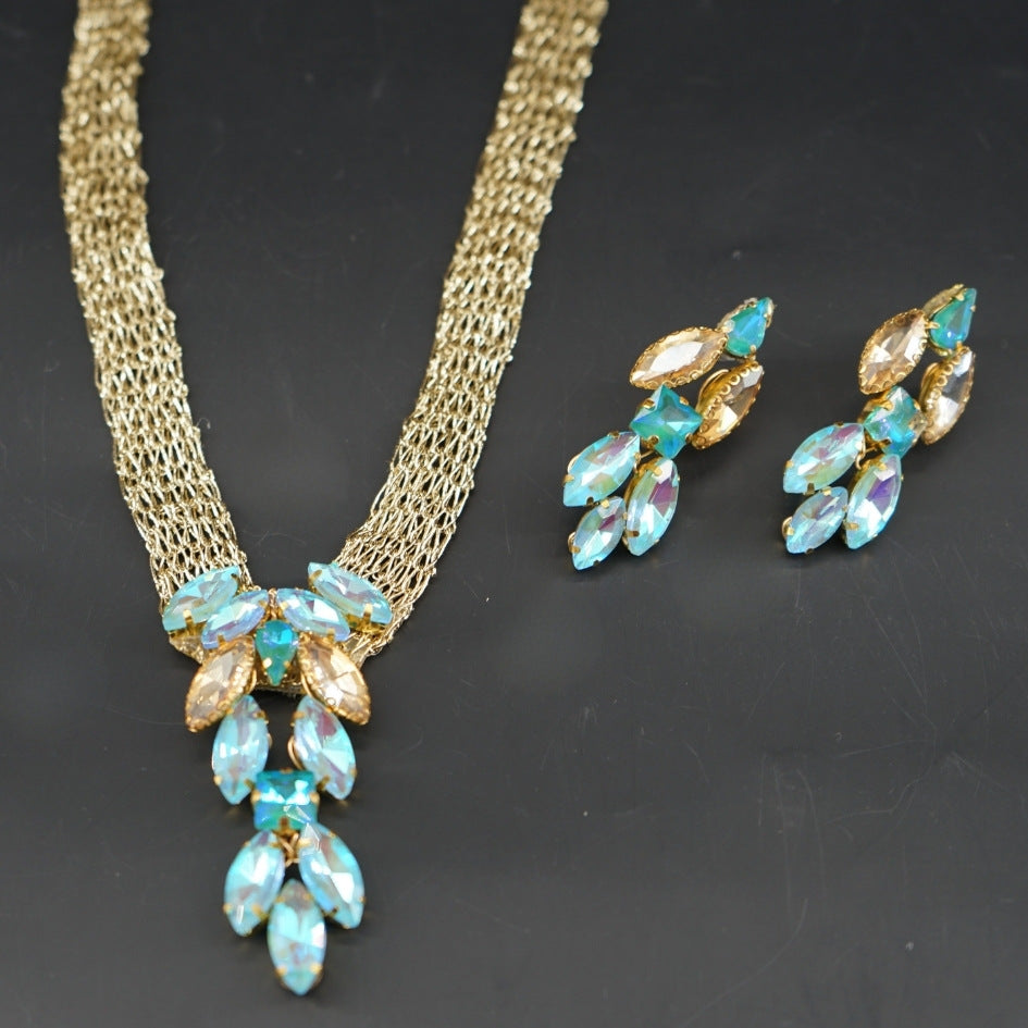 Collier bleu doré cristaux élégant