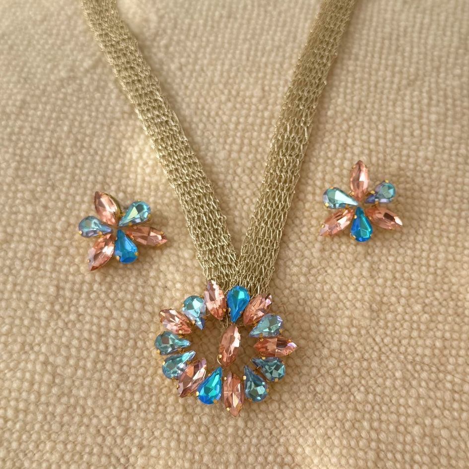 Collier doré cristaux bleu & champagne élégant