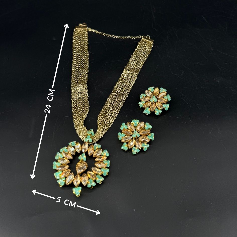 Parure collier et boucles d’oreilles dorée avec cristaux turquoise