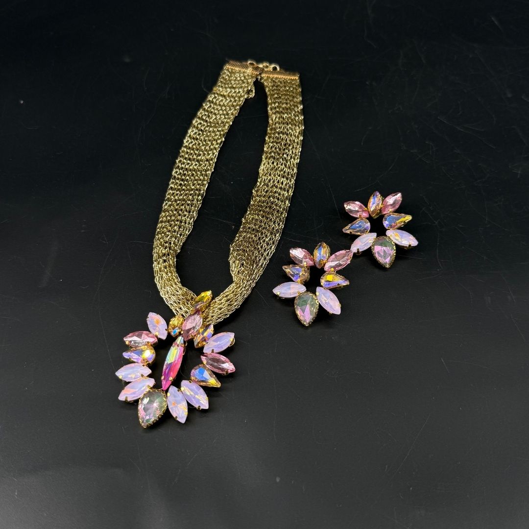 Parure de bijoux et couronne princesse avec cristaux roses irisés