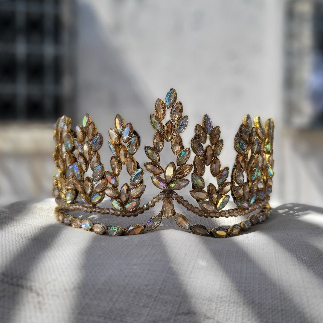Couronne dorée luxe cristaux mariage