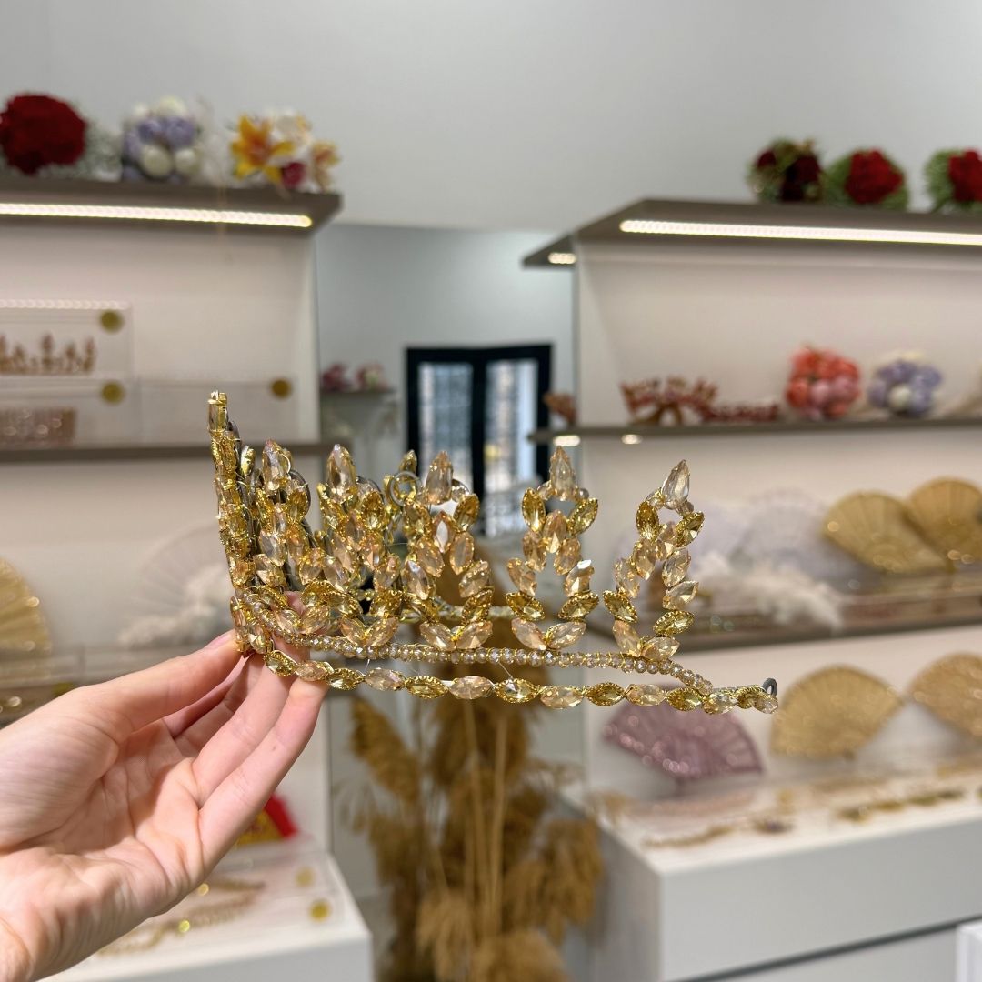 Couronne princesse dorée avec cristaux champagne