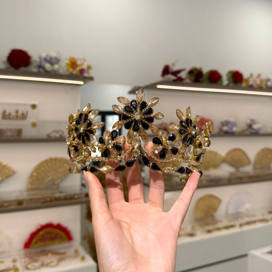 Couronne princesse dorée noire avec cristaux champagne