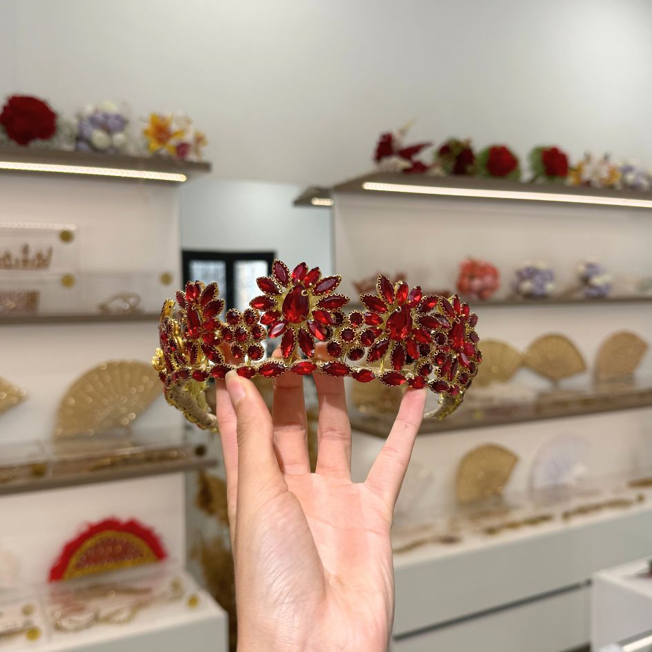 Couronne princesse rouge rubis et dorée