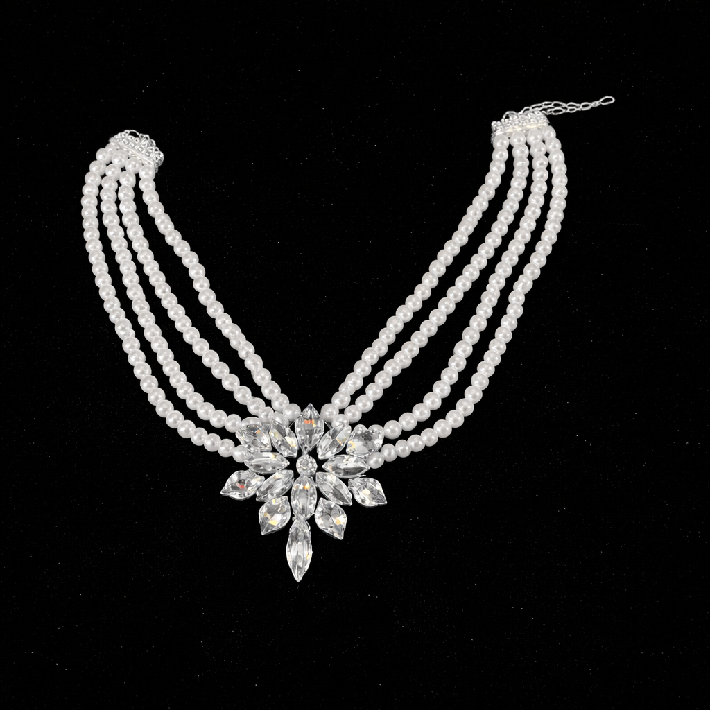 Collier perles multiples et cristal floral élégant