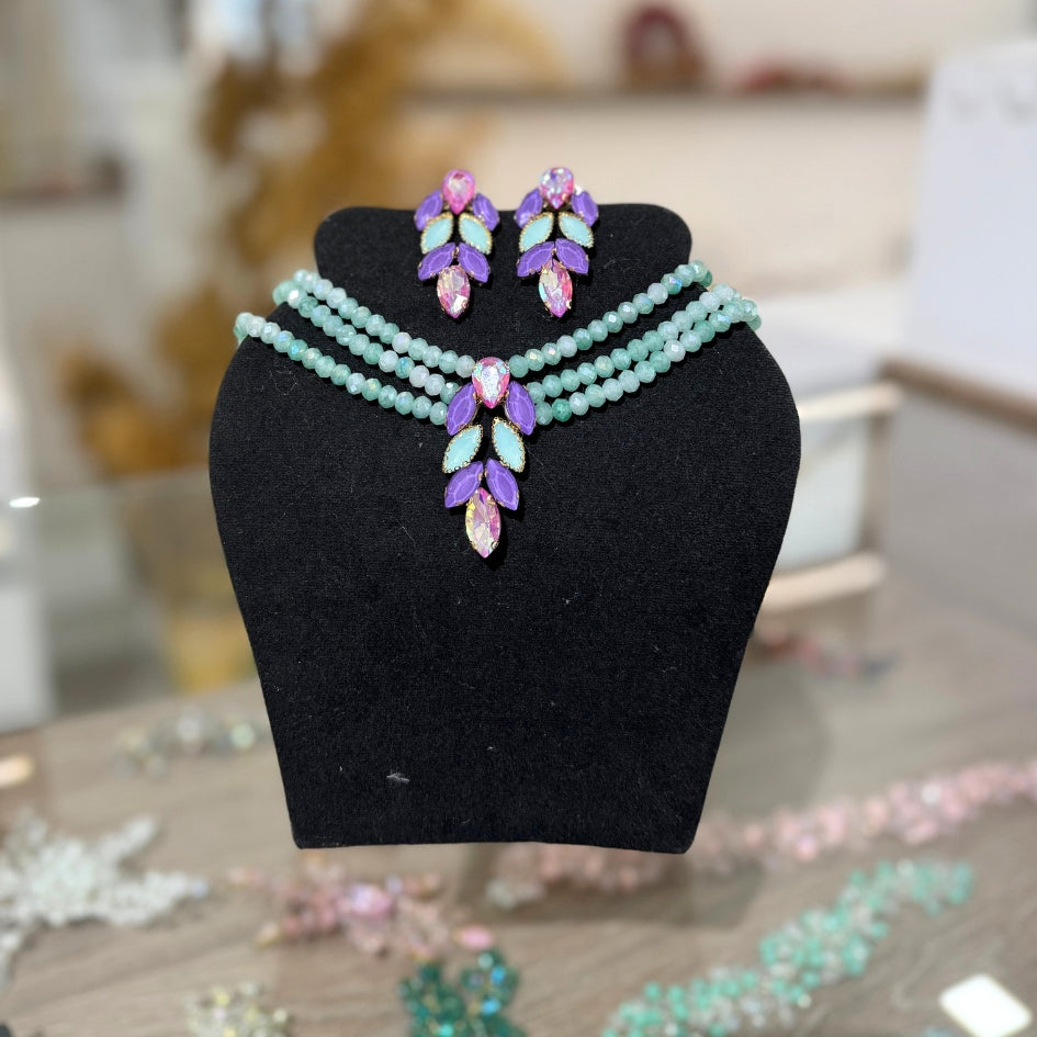 Collier et Boucles d’Oreilles Mariage en Perles Bleu vert & Cristaux Violet