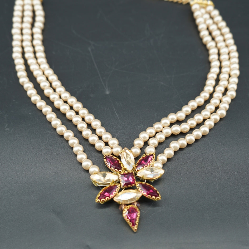 Collier artisanal en perles avec pendentif bijou – set avec boucles