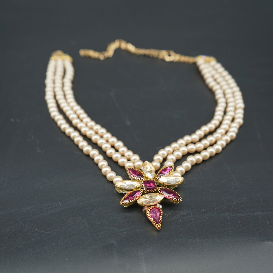 Collier artisanal en perles avec pendentif bijou – set avec boucles