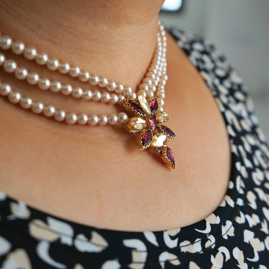 Collier artisanal en perles avec pendentif bijou – set avec boucles
