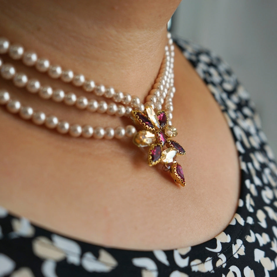 Collier artisanal en perles avec pendentif bijou – set avec boucles
