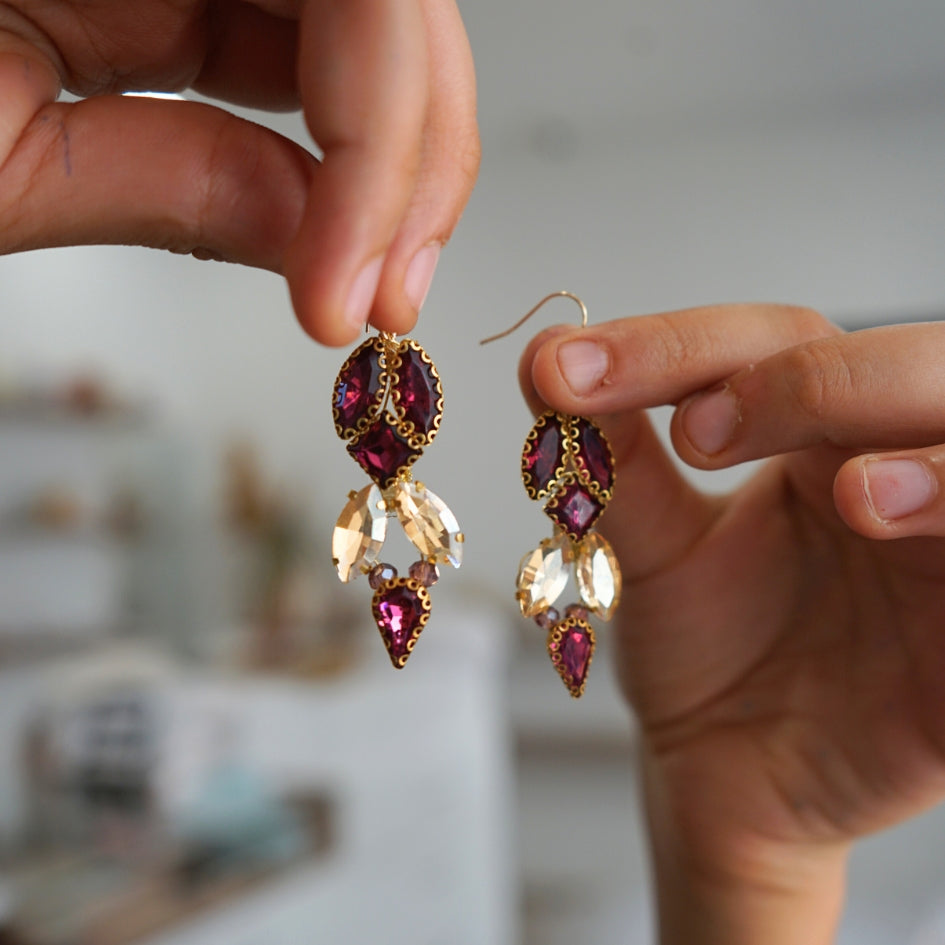 Collier artisanal en perles avec pendentif bijou – set avec boucles